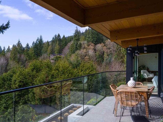 76977 at 2740 Rosebery Avenue, West Vancouver