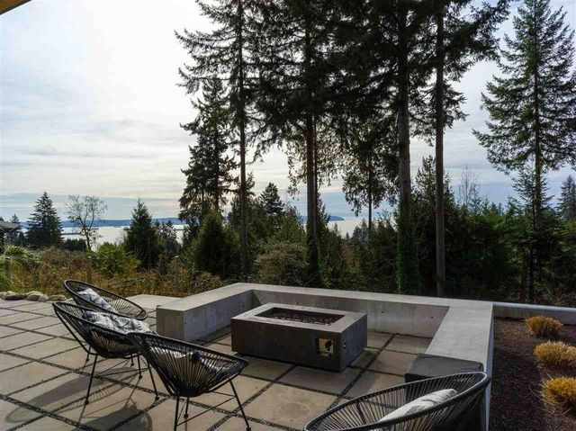 77022 at 2740 Rosebery Avenue, West Vancouver