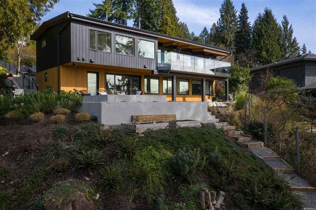 77037 at 2740 Rosebery Avenue, West Vancouver