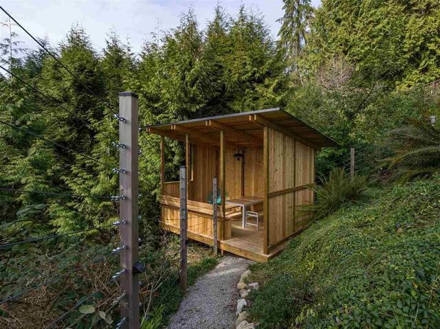 77057 at 2740 Rosebery Avenue, West Vancouver