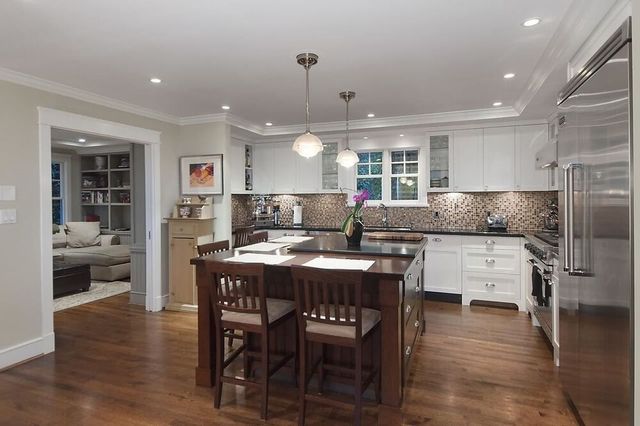 77136 at 235 Maple Lane, West Vancouver