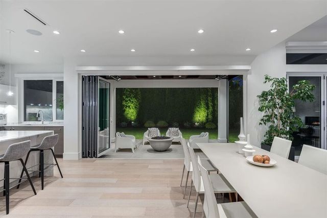 77745 at 977 Hampshire Road, North Vancouver