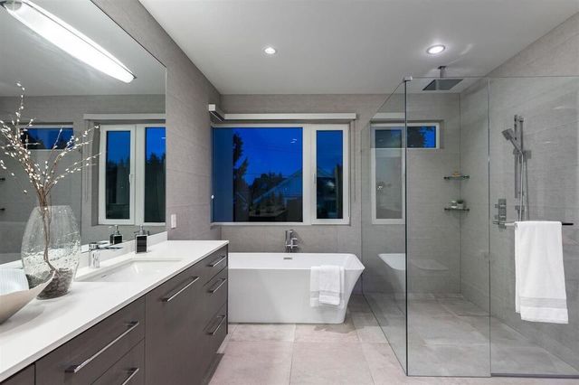 77790 at 977 Hampshire Road, North Vancouver