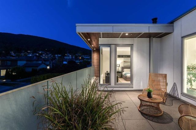 77810 at 977 Hampshire Road, North Vancouver