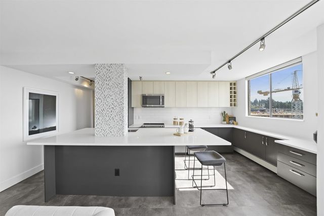 78265 at 907 - 145 St. Georges Avenue, North Vancouver