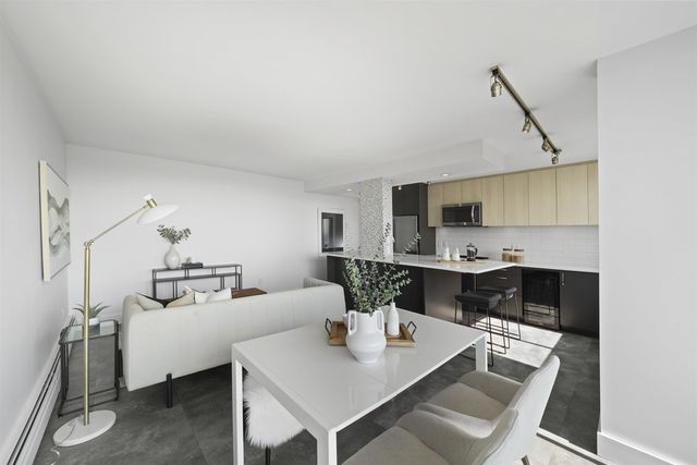 78290 at 907 - 145 St. Georges Avenue, North Vancouver