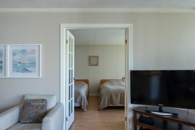 78039 at 703 - 1480 Duchess Avenue, West Vancouver