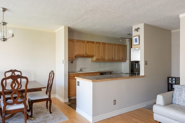 78041 at 703 - 1480 Duchess Avenue, West Vancouver