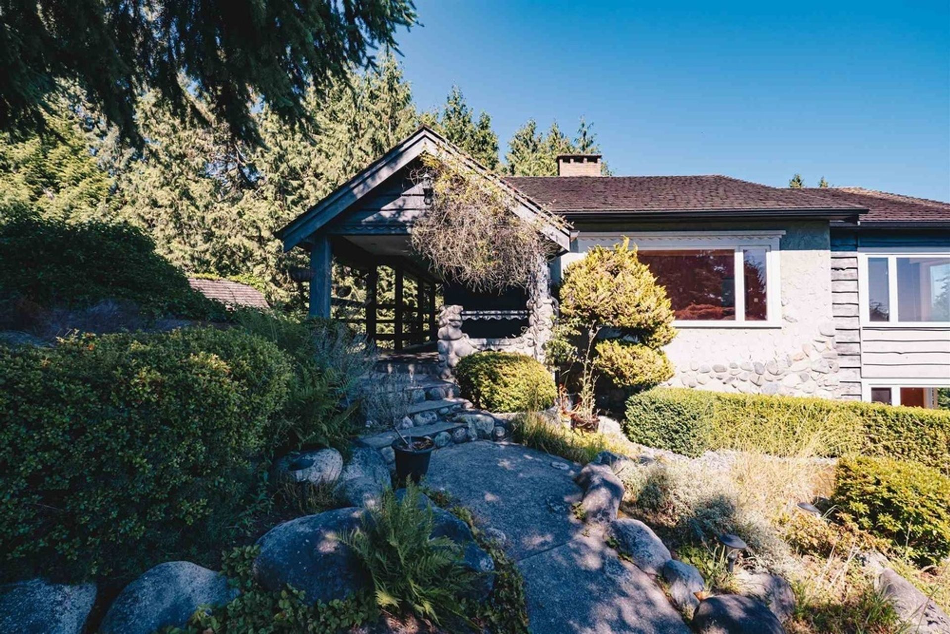 4408 Stone Crescent, West Vancouver photo number 1