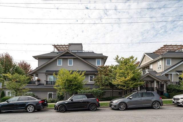 78152 at 1121 St. Andrews Avenue, North Vancouver