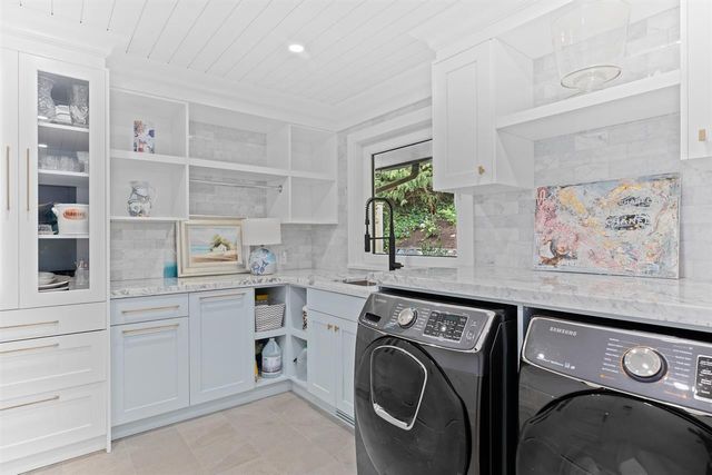 262637063-17 at 4627 Caulfield Drive, West Vancouver