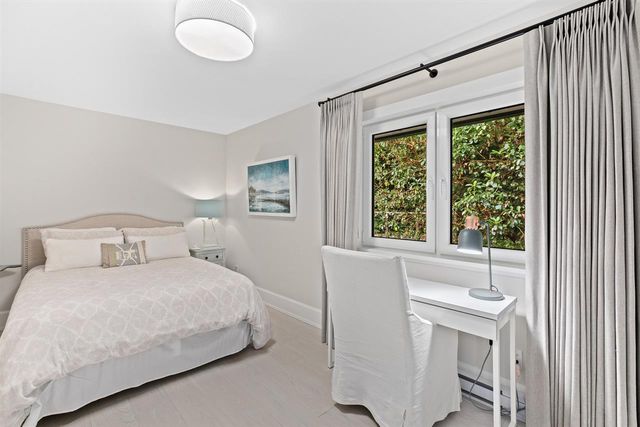 262637063-27 at 4627 Caulfield Drive, West Vancouver