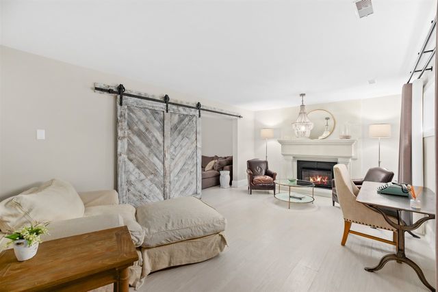 262637063-29 at 4627 Caulfield Drive, West Vancouver