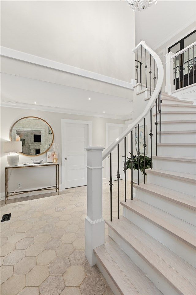 262637063-4 at 4627 Caulfield Drive, West Vancouver