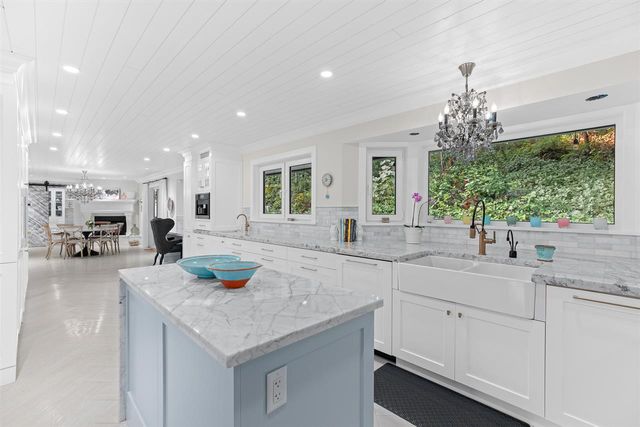 262637063-9 at 4627 Caulfield Drive, West Vancouver