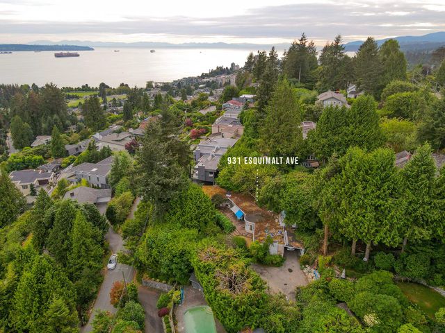 262650161 at 931 Esquimalt Avenue, Park Royal, West Vancouver