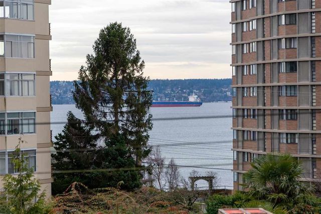 262694944-1 at 303 - 2119 Bellevue Avenue, Park Royal, West Vancouver