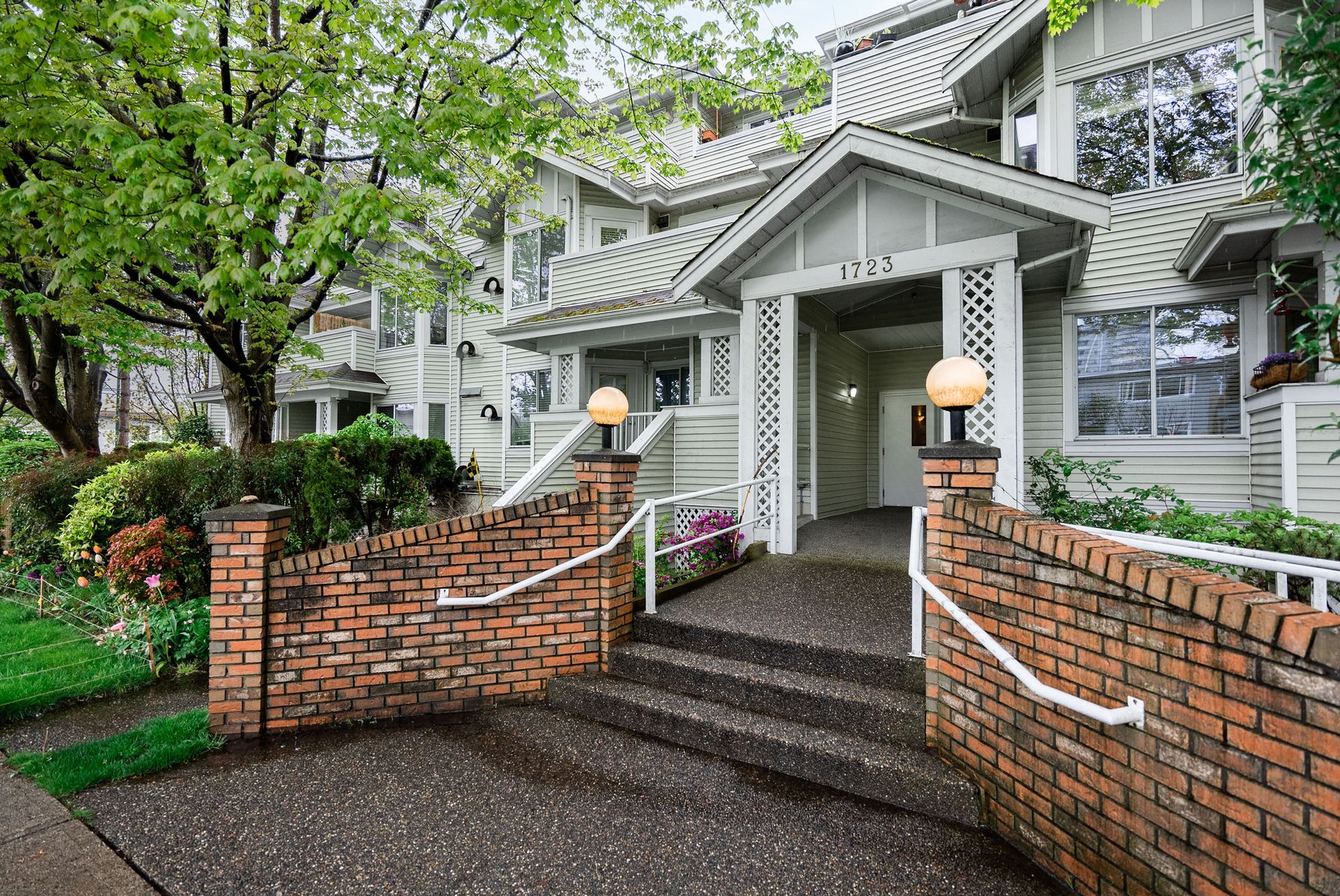 201 - 1723 Frances Street, Hastings, Vancouver East - 1723francesst-1 201 - 1723 Frances Street, Hastings, Vancouver East - 1723francesst-1