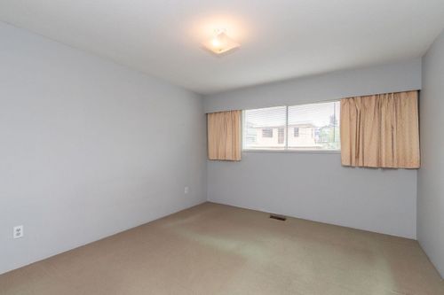 3268 E 18th Avenue, Renfrew Heights, Vancouver East - 3268-e-18th-avenue-renfrew-heights-vancouver-east-04