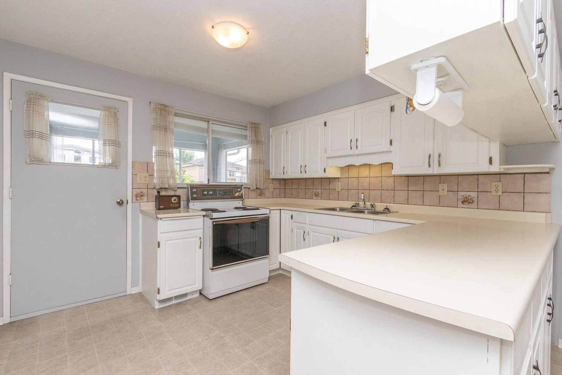 3268 E 18th Avenue, Renfrew Heights, Vancouver East - 3268-e-18th-avenue-renfrew-heights-vancouver-east-10