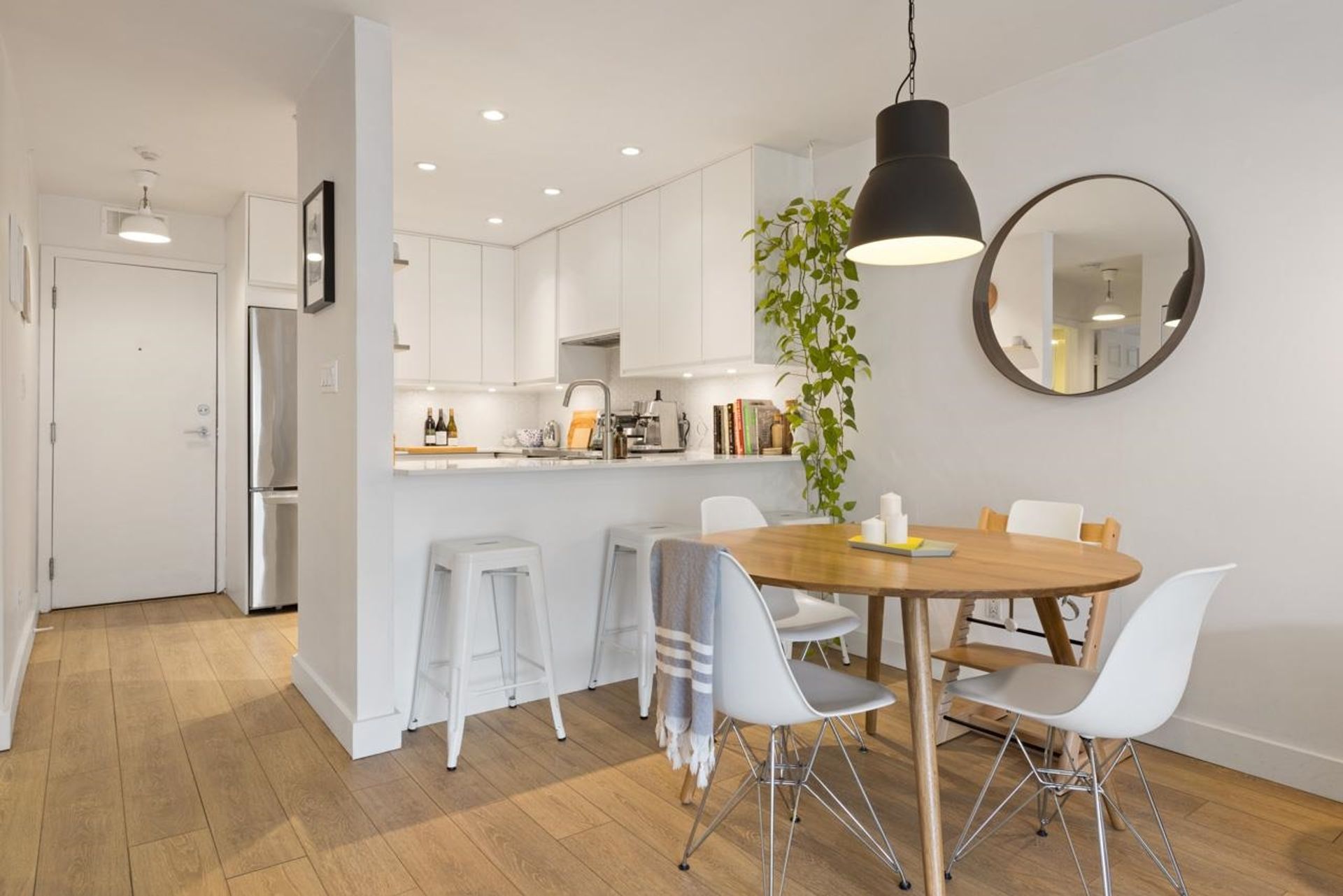 206 - 555 E 8th Avenue, Mount Pleasant VE, Vancouver East - 262704894-3