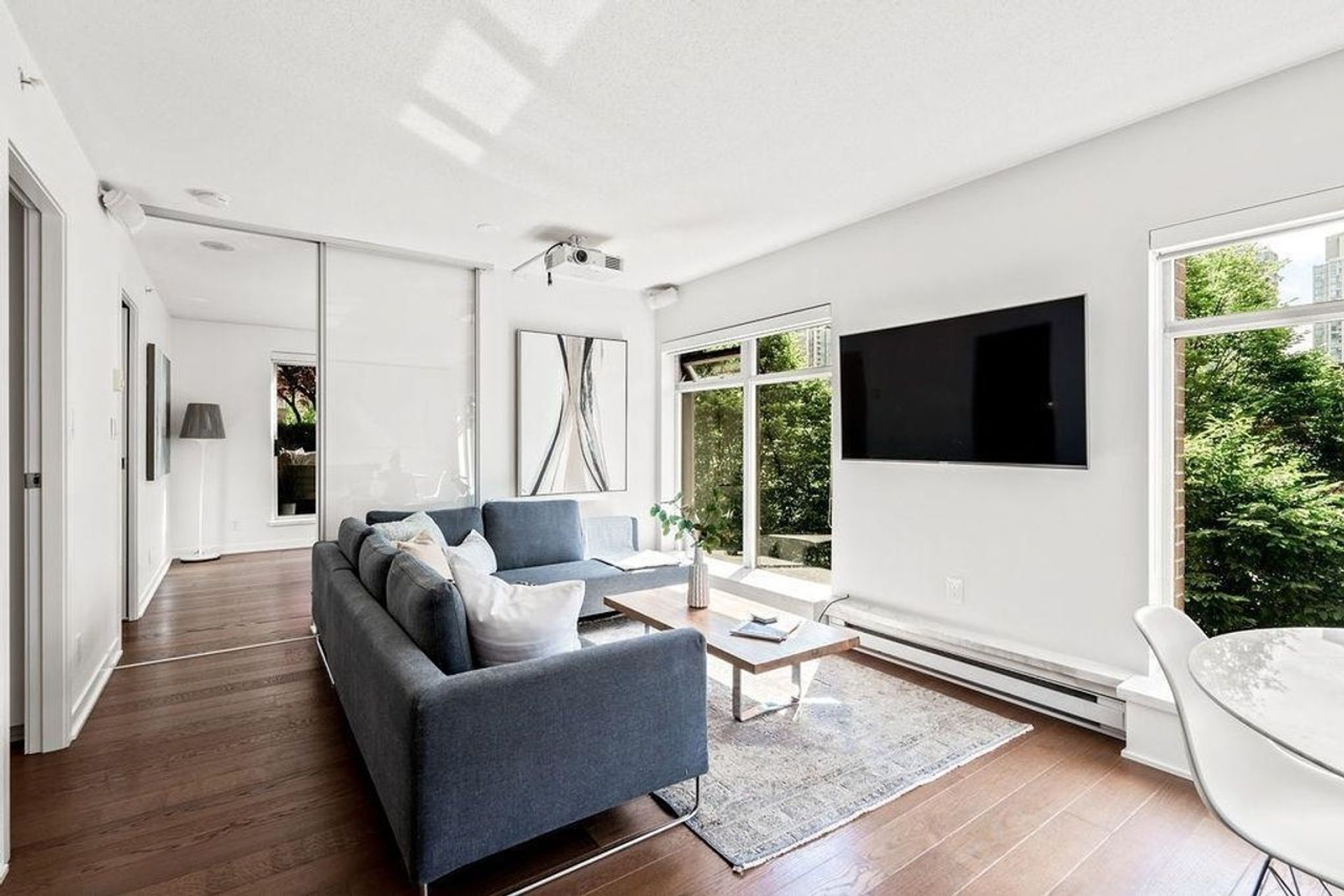 404 - 1055 Homer Street, Yaletown, Vancouver West - 1055-homer-street-yaletown-vancouver-west-02 404 - 1055 Homer Street, Yaletown, Vancouver West - 1055-homer-street-yaletown-vancouver-west-02