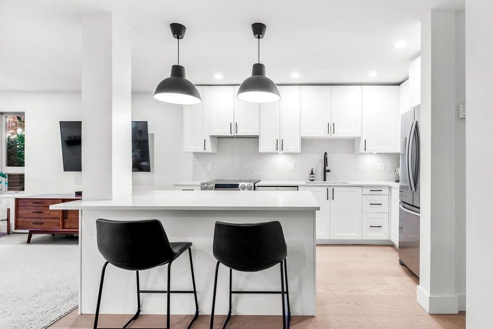 103 - 1260 W 10th Avenue, Fairview VW, Vancouver West photo number 1 103 - 1260 W 10th Avenue, Fairview VW, Vancouver West photo number 1