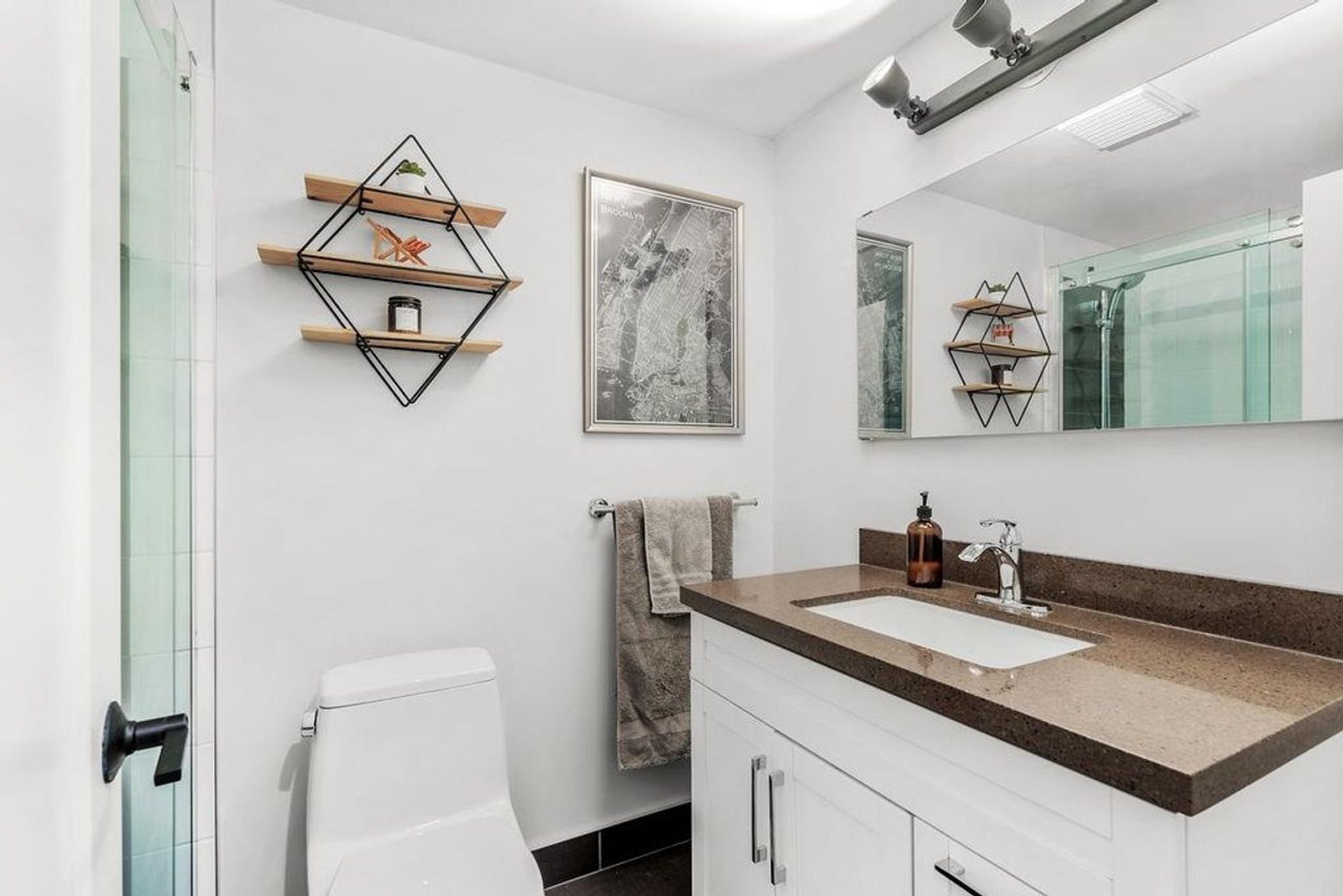 103 - 1260 W 10th Avenue, Fairview VW, Vancouver West - 1260-w-10th-avenue-fairview-vw-vancouver-west-29 103 - 1260 W 10th Avenue, Fairview VW, Vancouver West - 1260-w-10th-avenue-fairview-vw-vancouver-west-29