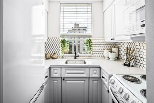 1103 - 1534 Harwood Street, West End VW, Vancouver West - 1534-harwood-street-west-end-vw-vancouver-west-14 thumbnail 1103 - 1534 Harwood Street, West End VW, Vancouver West - 1534-harwood-street-west-end-vw-vancouver-west-14