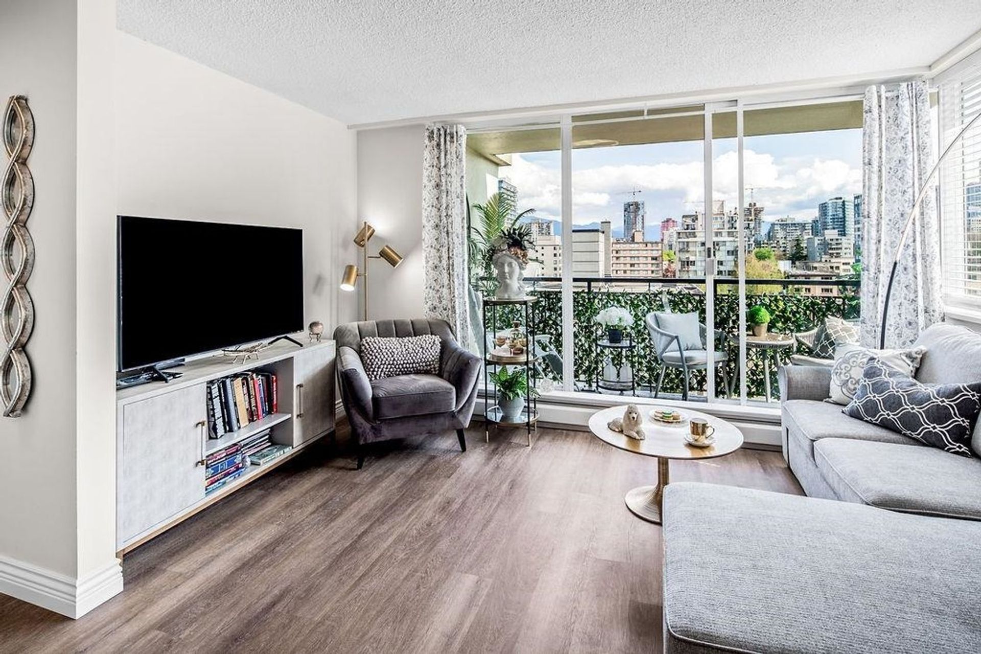 1103 - 1534 Harwood Street, West End VW, Vancouver West - 1534-harwood-street-west-end-vw-vancouver-west-04 1103 - 1534 Harwood Street, West End VW, Vancouver West - 1534-harwood-street-west-end-vw-vancouver-west-04