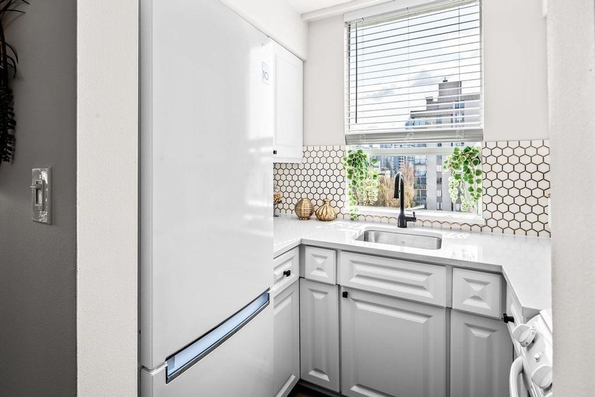 1103 - 1534 Harwood Street, West End VW, Vancouver West - 1534-harwood-street-west-end-vw-vancouver-west-15