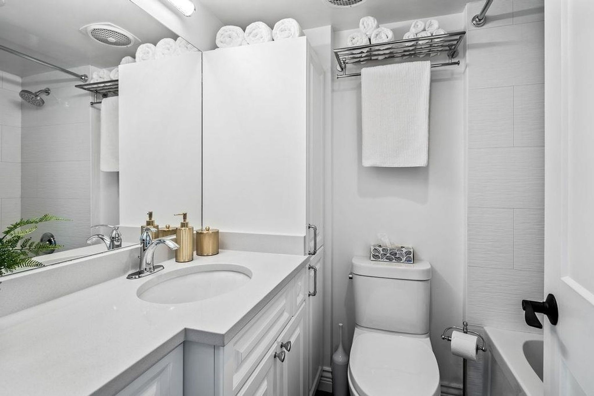 1103 - 1534 Harwood Street, West End VW, Vancouver West - 1534-harwood-street-west-end-vw-vancouver-west-17 1103 - 1534 Harwood Street, West End VW, Vancouver West - 1534-harwood-street-west-end-vw-vancouver-west-17