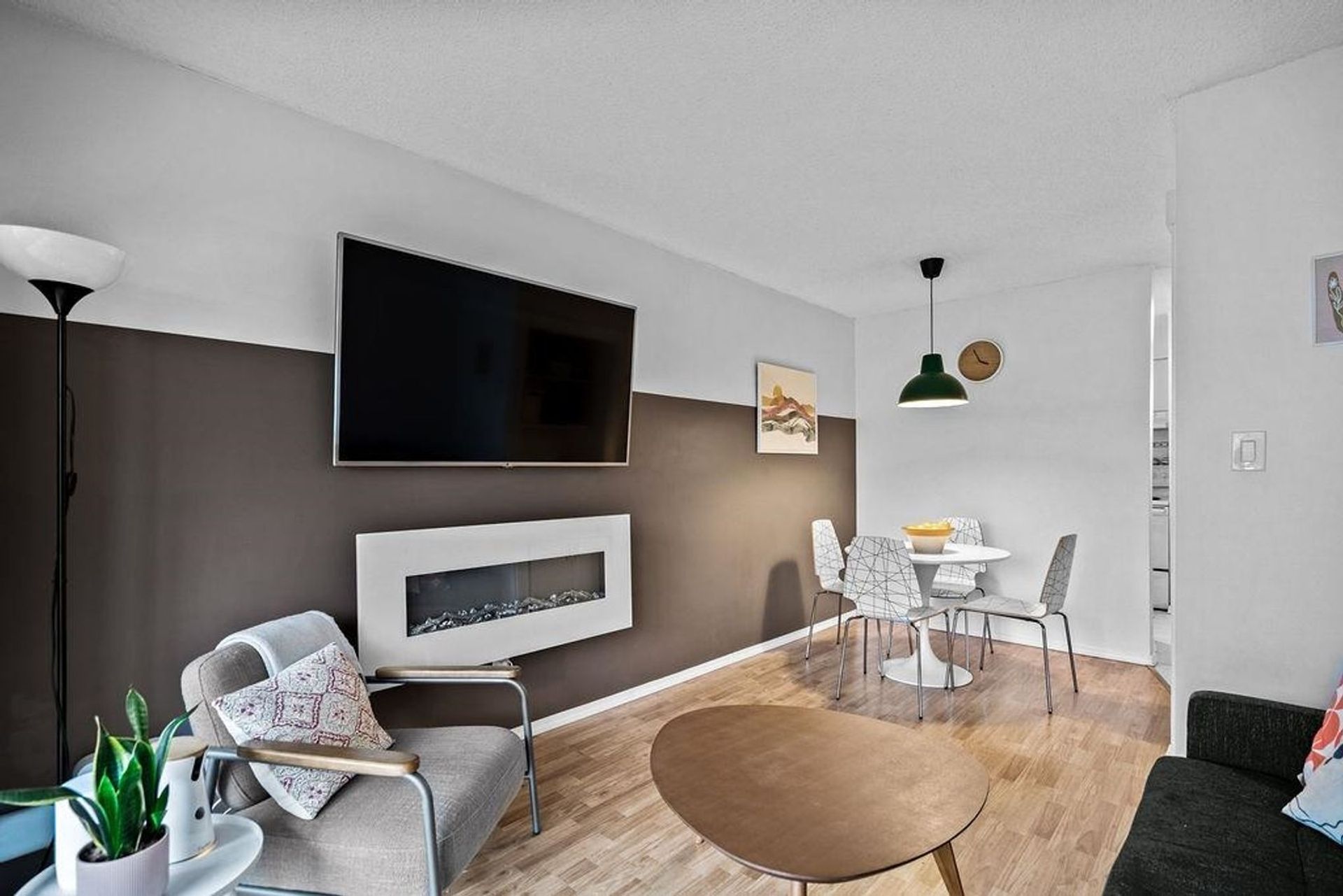 213 - 1440 E Broadway, Grandview Woodland, Vancouver East - 1440-e-broadway-grandview-woodland-vancouver-east-05 213 - 1440 E Broadway, Grandview Woodland, Vancouver East - 1440-e-broadway-grandview-woodland-vancouver-east-05