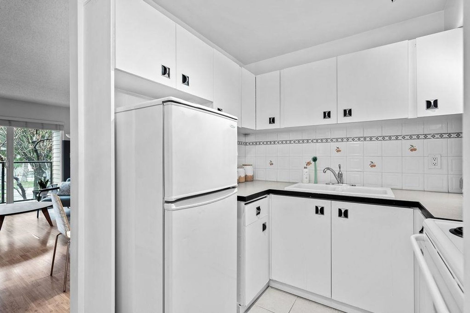 213 - 1440 E Broadway, Grandview Woodland, Vancouver East - 1440-e-broadway-grandview-woodland-vancouver-east-11