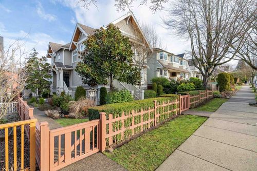 85 W 15th Avenue, Mount Pleasant VW, Vancouver West - 85-w-15th-avenue-mount-pleasant-vw-vancouver-west-01