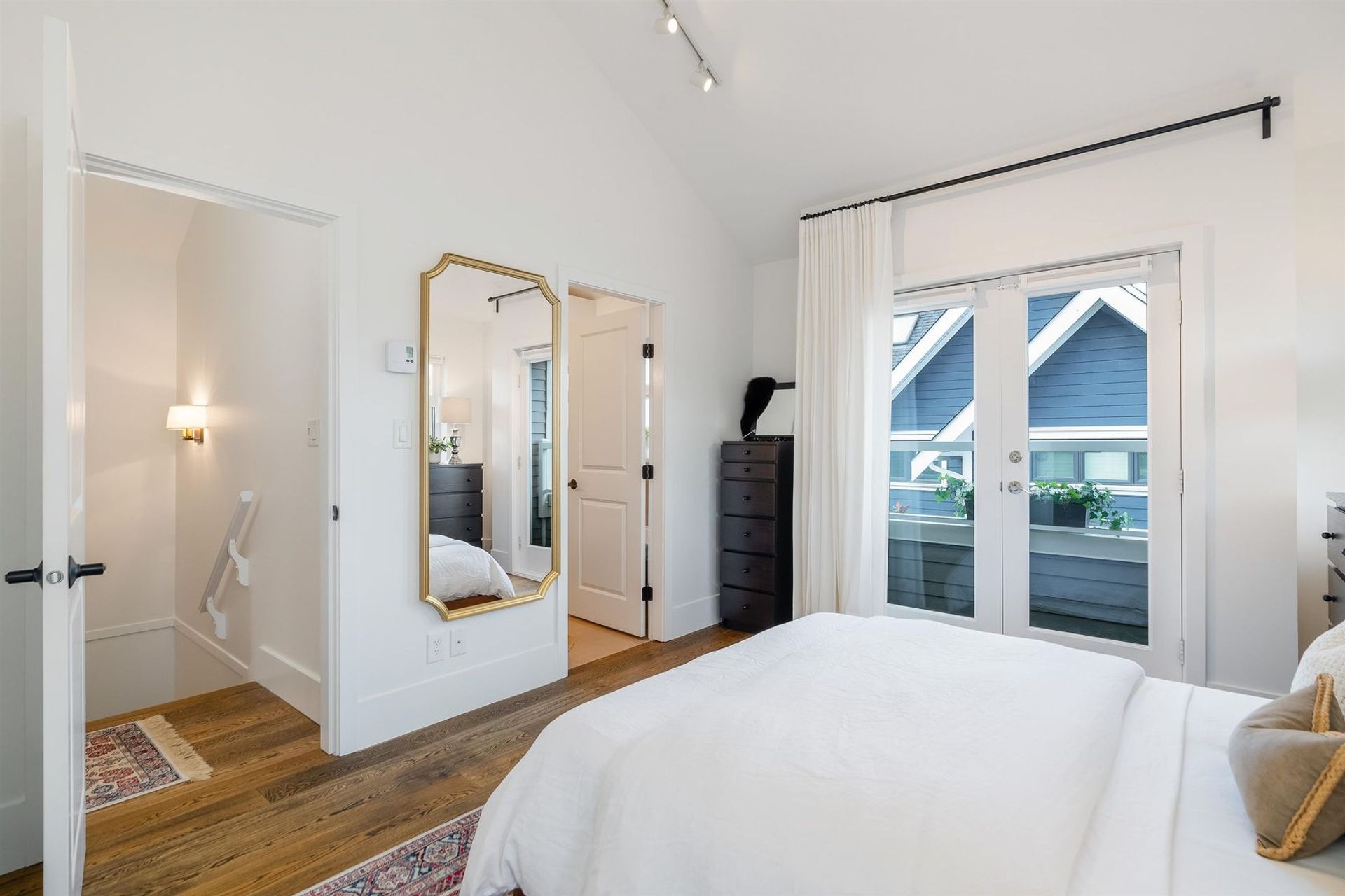 85 W 15th Avenue, Mount Pleasant VW, Vancouver West - 85-w-15th-avenue-mount-pleasant-vw-vancouver-west-25