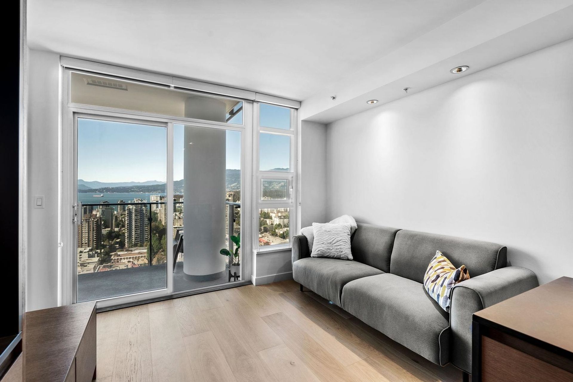 3501 - 1289 Hornby Street, Downtown VW, Vancouver West - 1289-hornby-street-downtown-vw-vancouver-west-06 3501 - 1289 Hornby Street, Downtown VW, Vancouver West - 1289-hornby-street-downtown-vw-vancouver-west-06