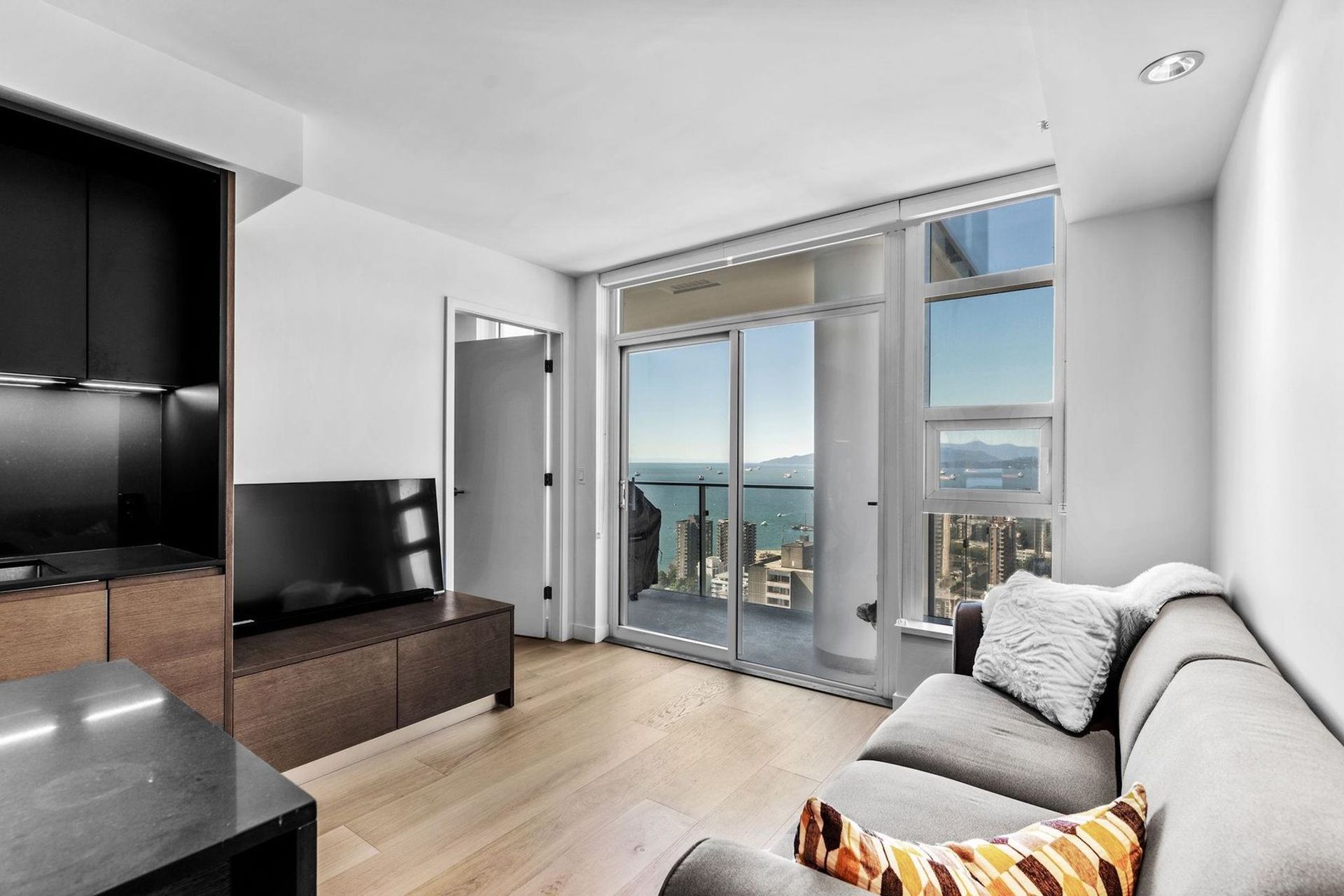 3501 - 1289 Hornby Street, Downtown VW, Vancouver West - 1289-hornby-street-downtown-vw-vancouver-west-07 3501 - 1289 Hornby Street, Downtown VW, Vancouver West - 1289-hornby-street-downtown-vw-vancouver-west-07