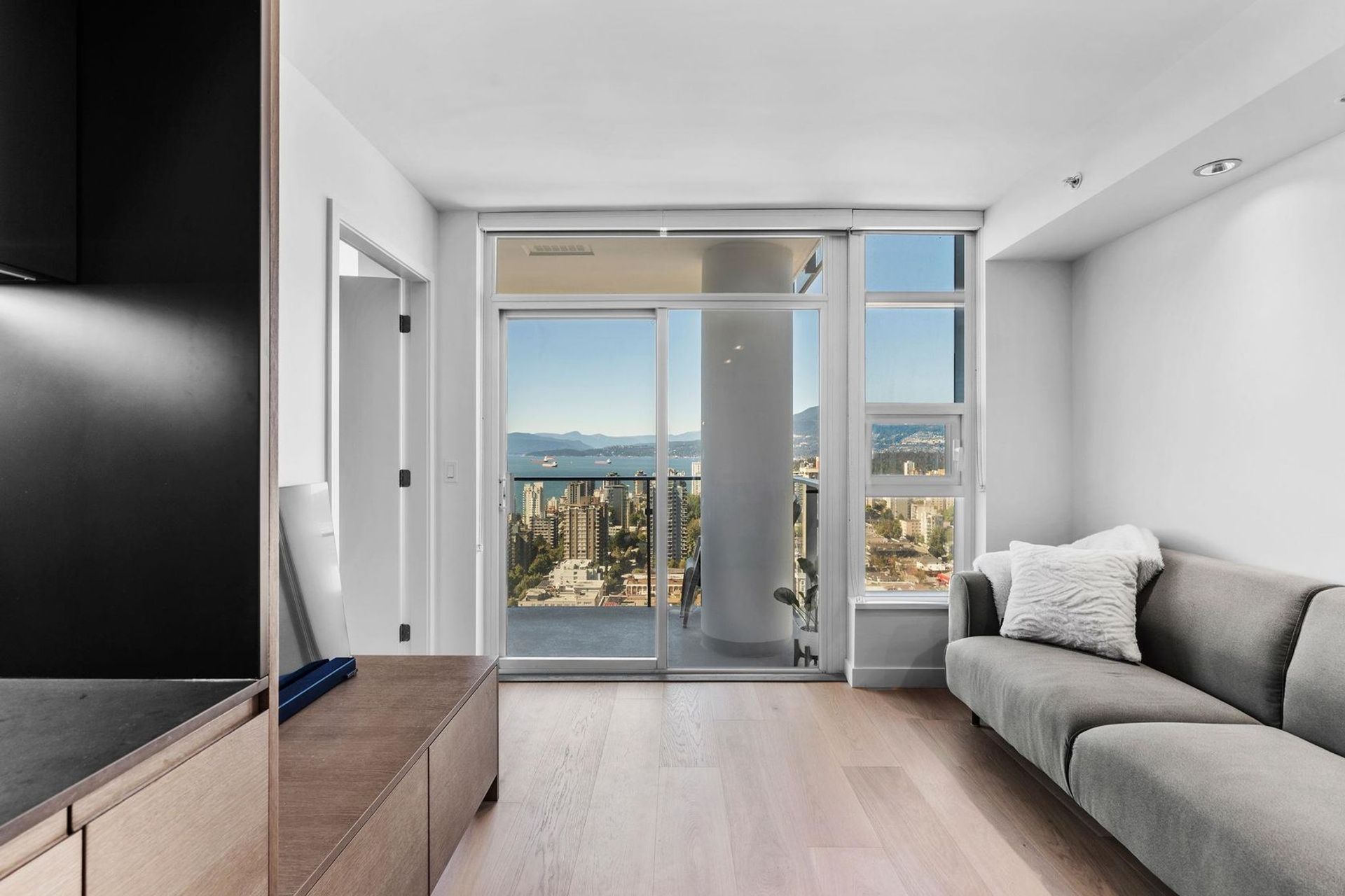 3501 - 1289 Hornby Street, Downtown VW, Vancouver West - 1289-hornby-street-downtown-vw-vancouver-west-08 3501 - 1289 Hornby Street, Downtown VW, Vancouver West - 1289-hornby-street-downtown-vw-vancouver-west-08