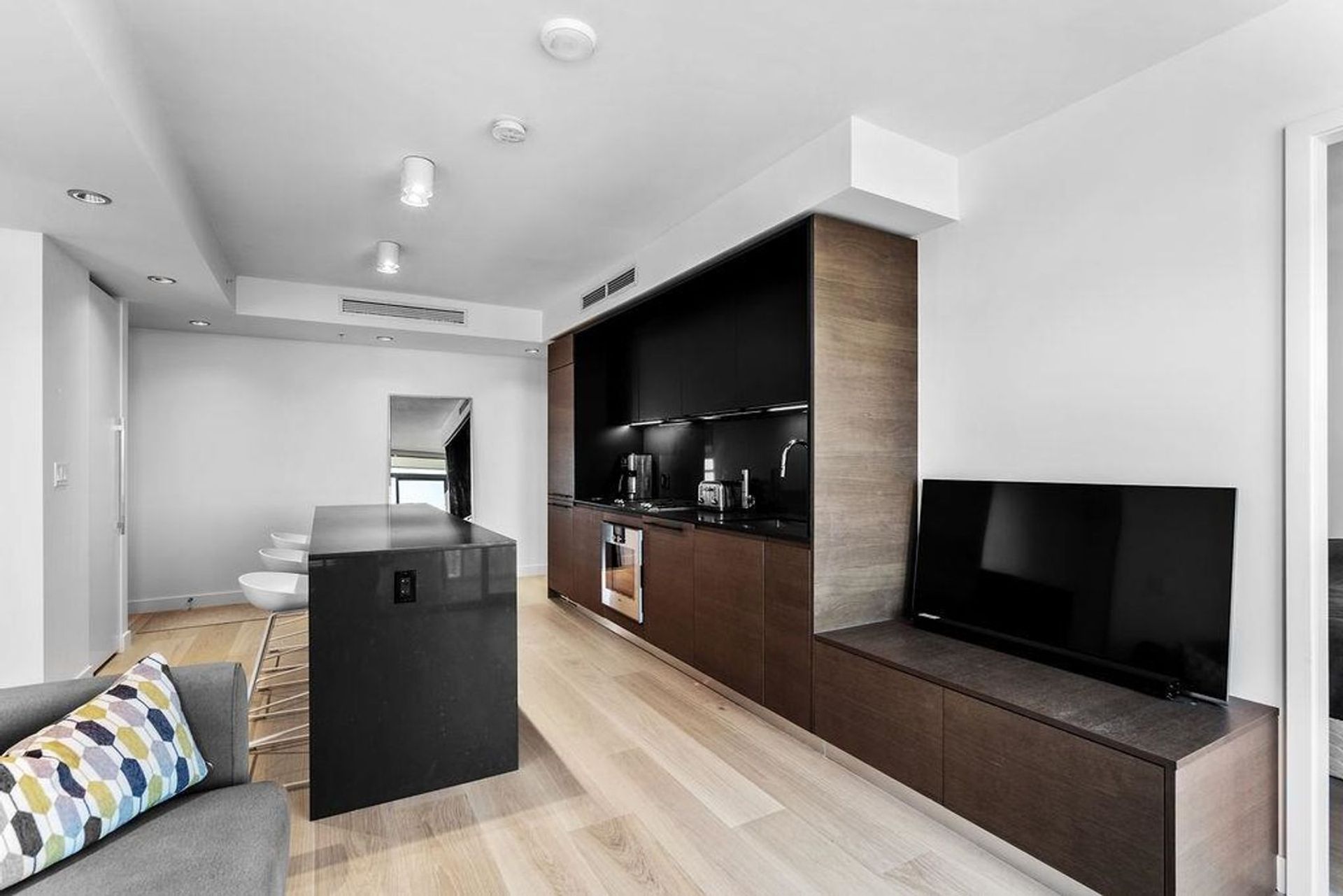 3501 - 1289 Hornby Street, Downtown VW, Vancouver West - 1289-hornby-street-downtown-vw-vancouver-west-11 3501 - 1289 Hornby Street, Downtown VW, Vancouver West - 1289-hornby-street-downtown-vw-vancouver-west-11