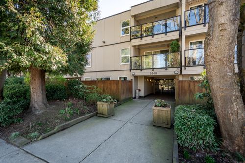 202 - 1440 E Broadway, Grandview Woodland, Vancouver East - 1440ebroadway-2 thumbnail 202 - 1440 E Broadway, Grandview Woodland, Vancouver East - 1440ebroadway-2