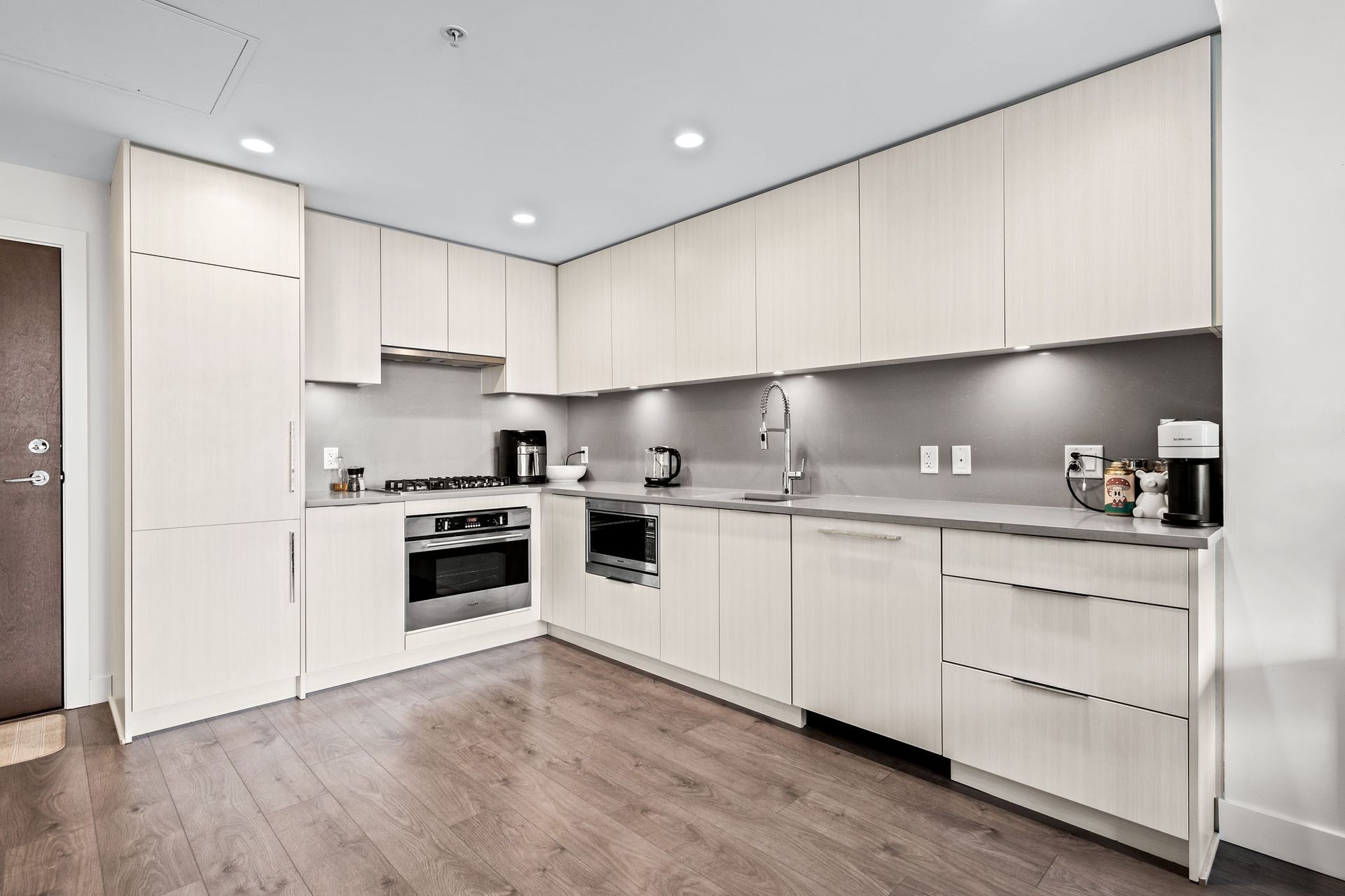 406 - 4465 Juneau Street, Brentwood Park, Burnaby North - 4465juneaust-8 406 - 4465 Juneau Street, Brentwood Park, Burnaby North - 4465juneaust-8