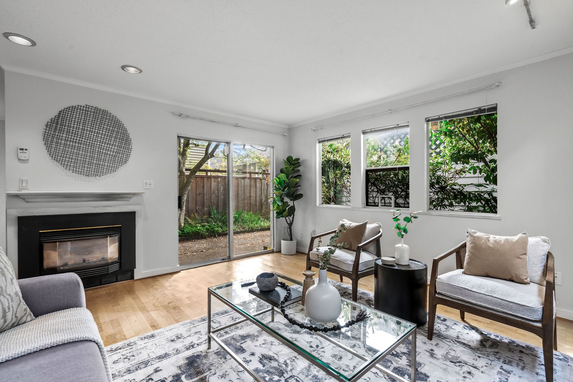 3476 W 7th Avenue, Kitsilano, Vancouver West photo number 1 3476 W 7th Avenue, Kitsilano, Vancouver West photo number 1