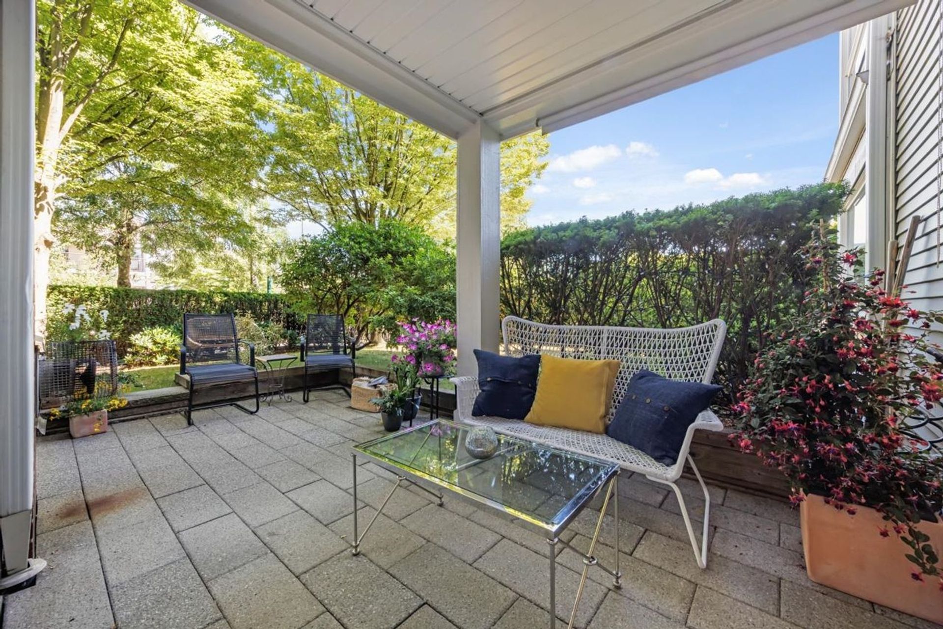 104 - 1858 W 5th Avenue, Kitsilano, Vancouver West photo number 1 104 - 1858 W 5th Avenue, Kitsilano, Vancouver West photo number 1