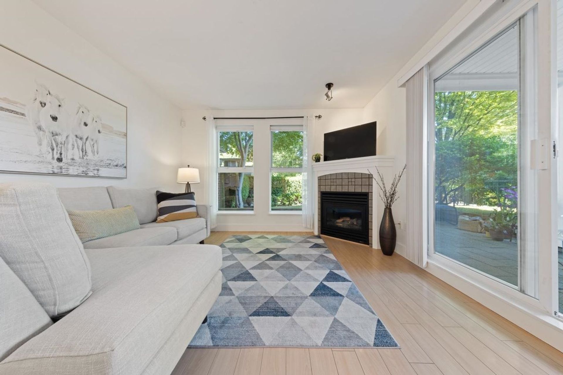 104 - 1858 W 5th Avenue, Kitsilano, Vancouver West - 1858-w-5th-avenue-kitsilano-vancouver-west-07 104 - 1858 W 5th Avenue, Kitsilano, Vancouver West - 1858-w-5th-avenue-kitsilano-vancouver-west-07