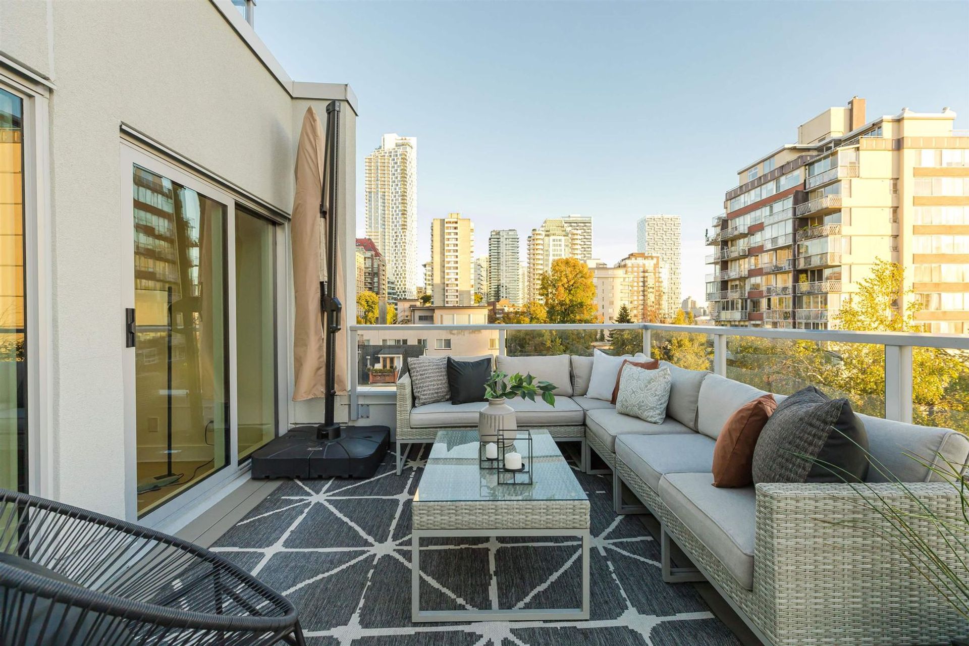 502 - 1133 Harwood Street, West End VW, Vancouver West - 1133-harwood-street-west-end-vw-vancouver-west-06 502 - 1133 Harwood Street, West End VW, Vancouver West - 1133-harwood-street-west-end-vw-vancouver-west-06