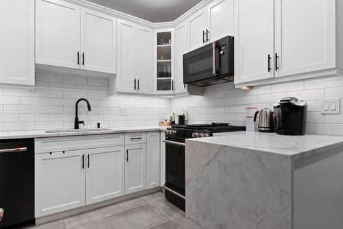 1795 Victoria Drive, Grandview Woodland, Vancouver East - 1795-victoria-drive-grandview-woodland-vancouver-east-06 thumbnail 1795 Victoria Drive, Grandview Woodland, Vancouver East - 1795-victoria-drive-grandview-woodland-vancouver-east-06