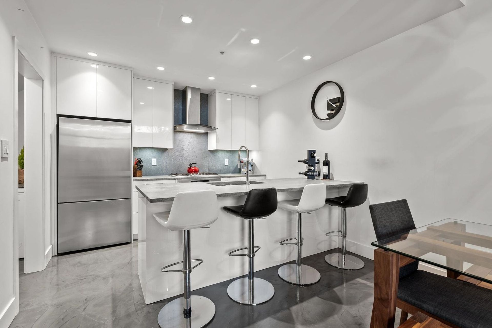 292 E 11th Avenue, Mount Pleasant VE, Vancouver East - 292-e-11th-avenue-mount-pleasant-ve-vancouver-east-05