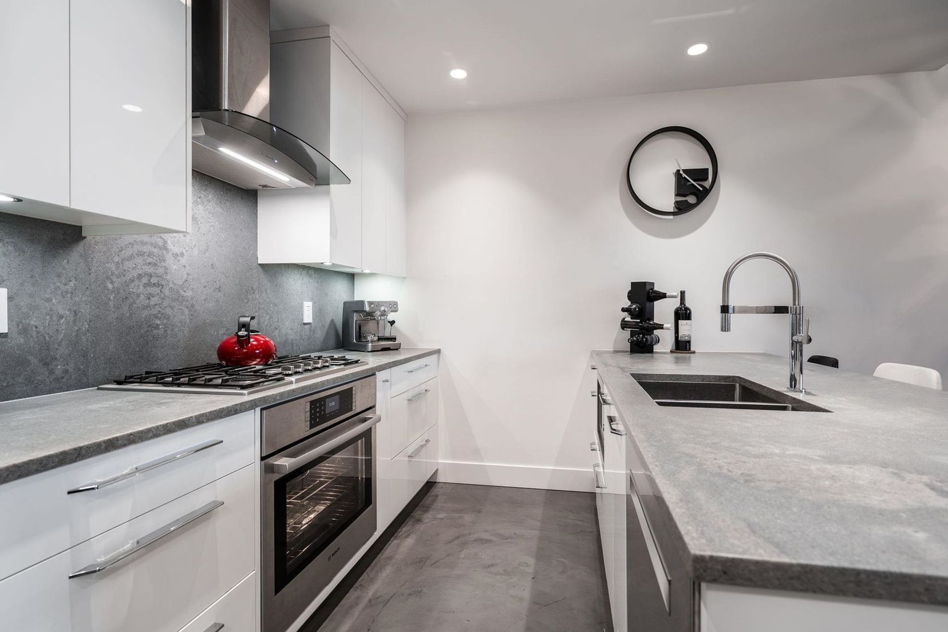 292 E 11th Avenue, Mount Pleasant VE, Vancouver East - 292-e-11th-avenue-mount-pleasant-ve-vancouver-east-06