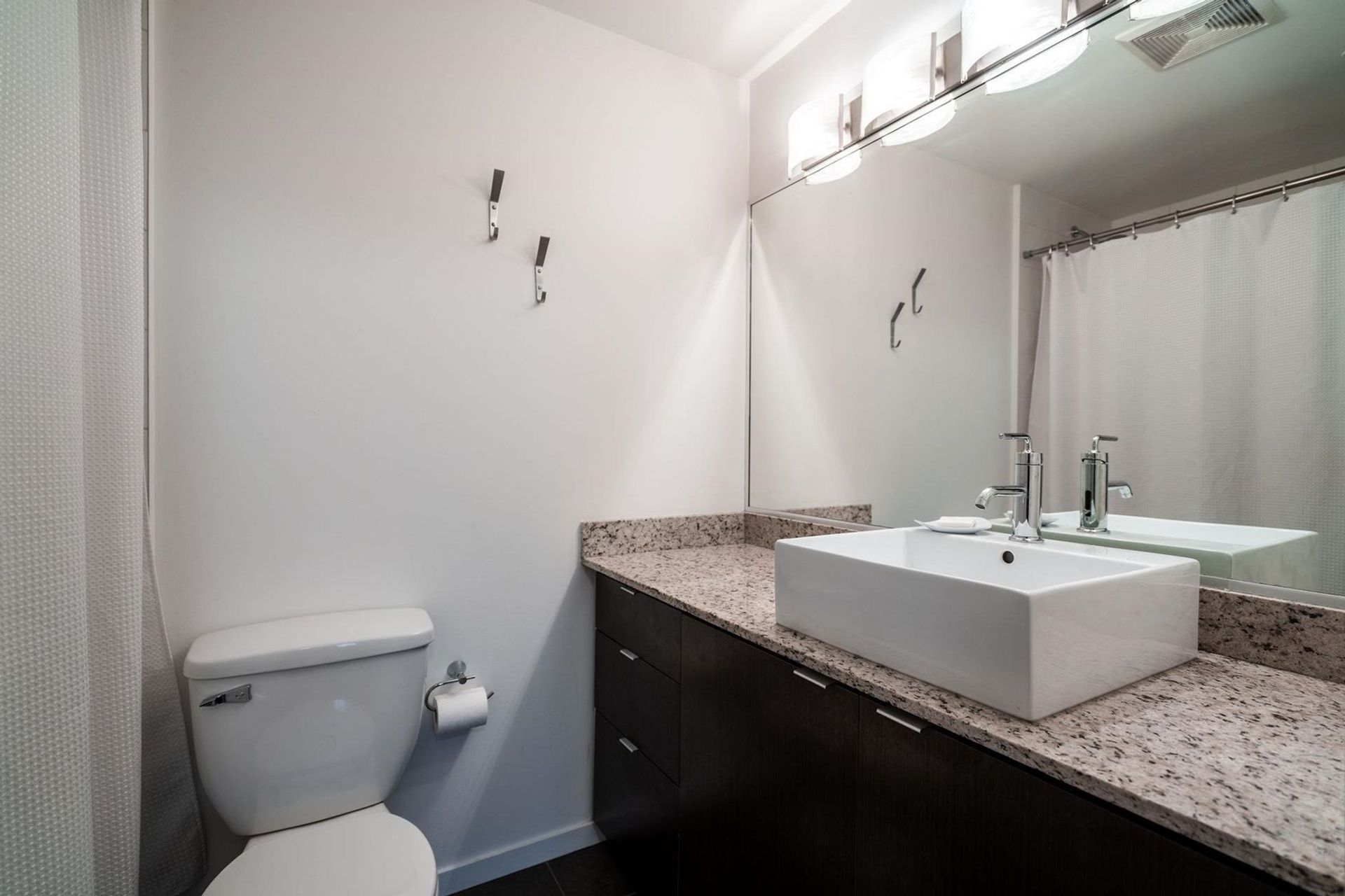 292 E 11th Avenue, Mount Pleasant VE, Vancouver East - 292-e-11th-avenue-mount-pleasant-ve-vancouver-east-17